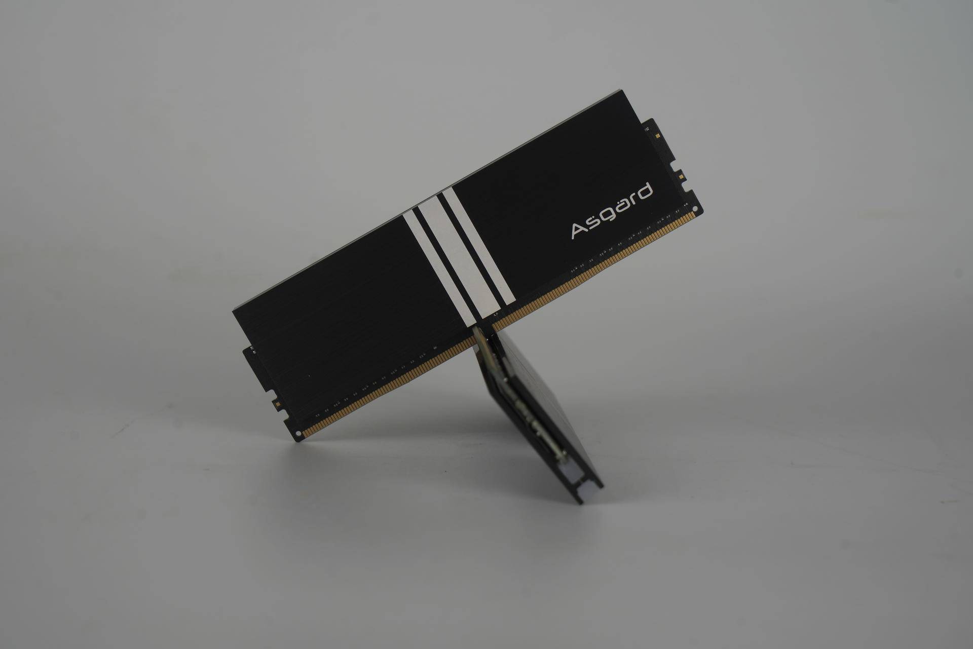 rog太阳神白色开箱,rog太阳神开箱