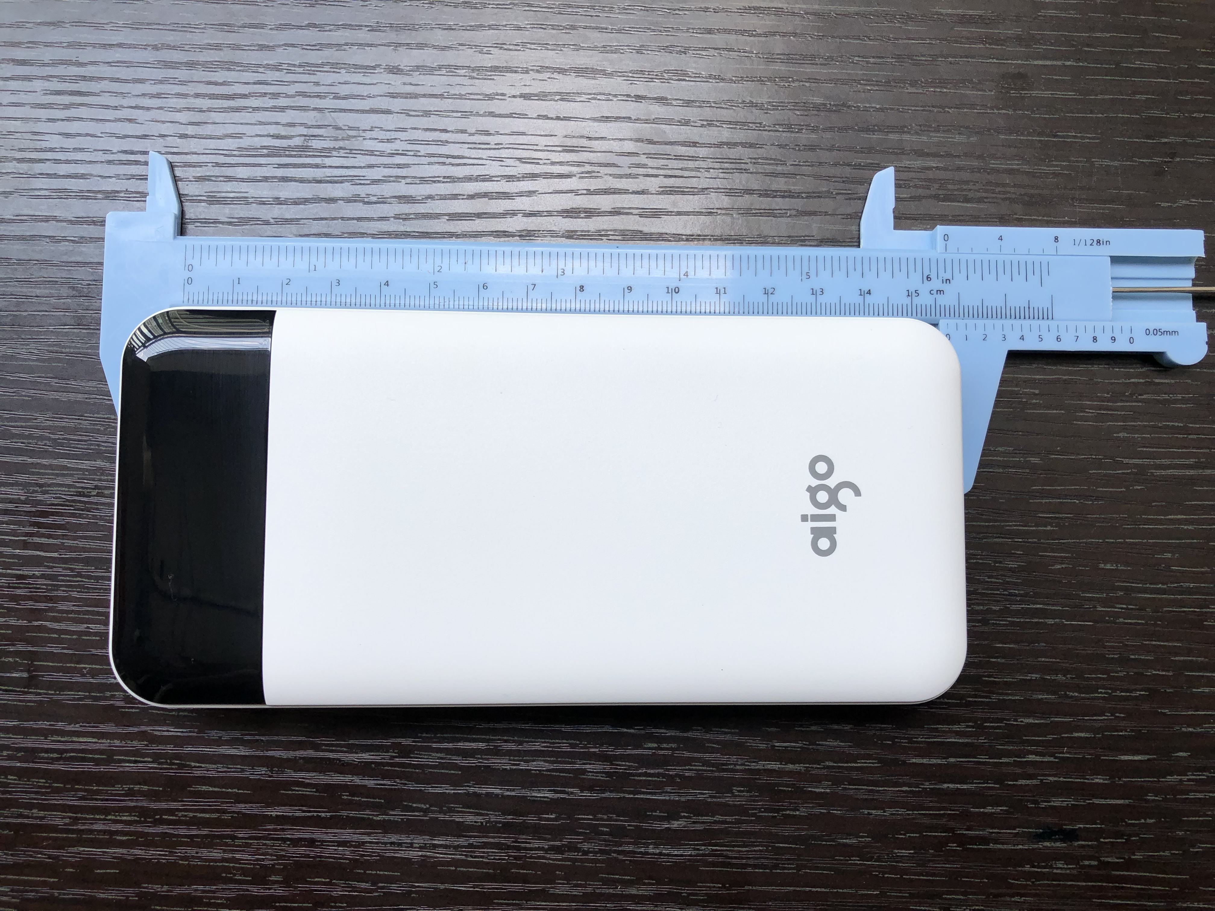 aigo爱国者e20000充电宝多少钱,爱国者aigo充电宝e10000