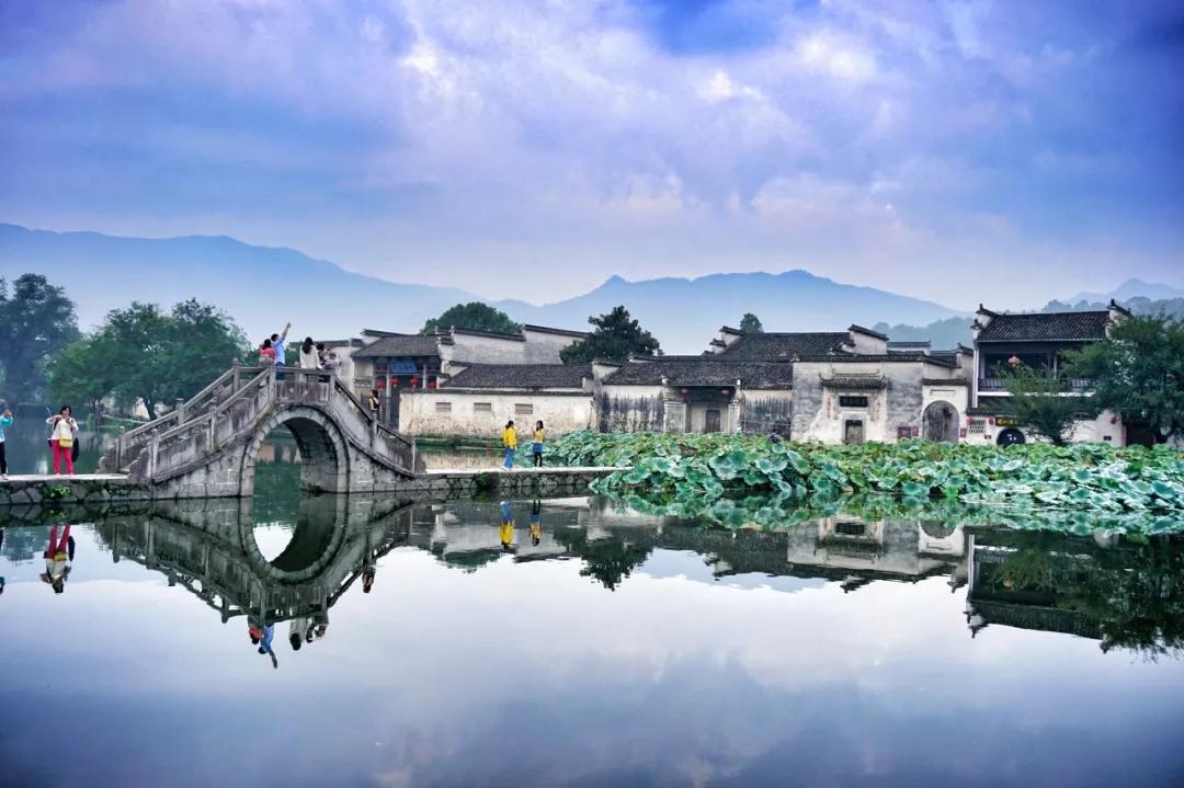 超适合一个人的15个国内外旅行地,国内适合一个人旅行的景点有哪些