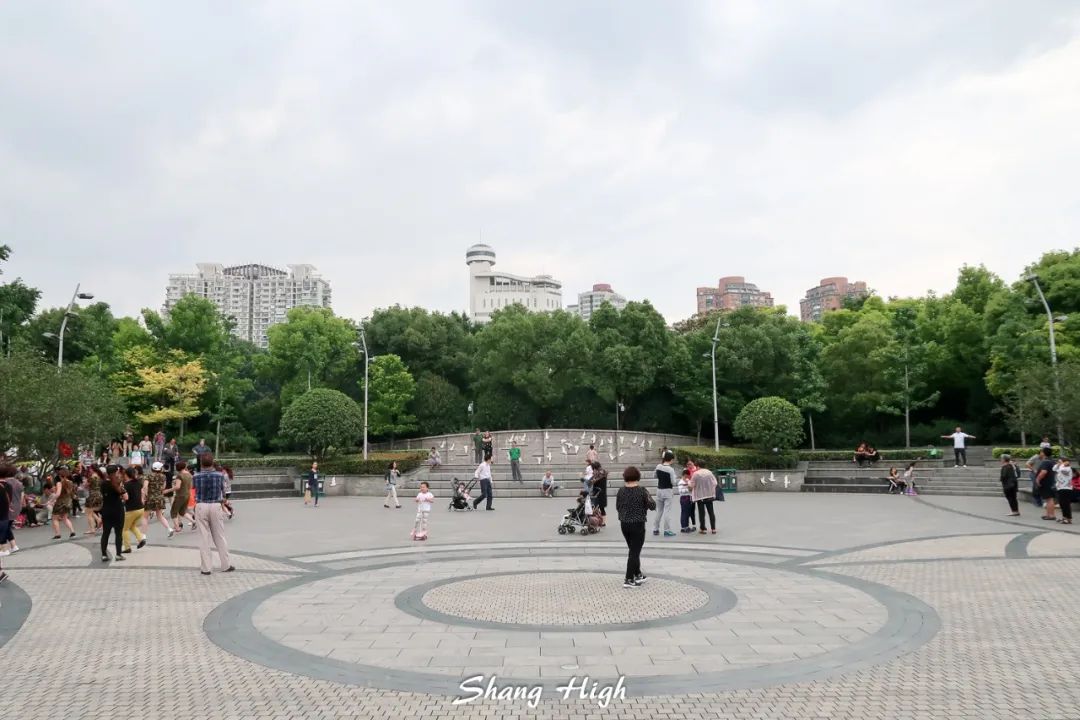 和平公园动物岛还有吗,和平公园可以喂动物吗