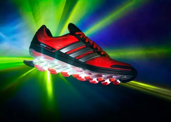 特步缓震旋9.0脚感,最快的缓震跑鞋特步