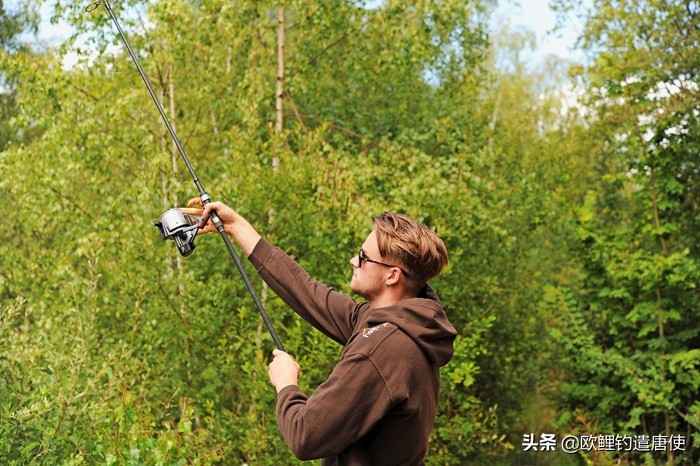 河流里短竿怎么钓大鱼,既有小鱼又有大鱼怎么钓大鱼