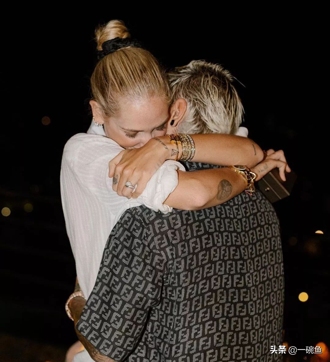 她实现了九亿少女梦寐的婚礼后,带着钻戒来了!酸哭了