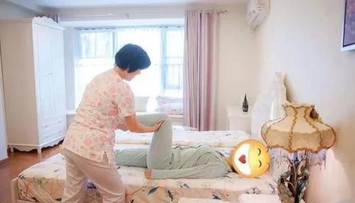 请问宝妈月子里老是出汗怎么办,新妈妈月子里为什么出汗多