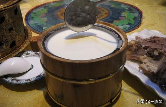蒙古八珍之一马奶酒,蒙古八珍中的醍醐