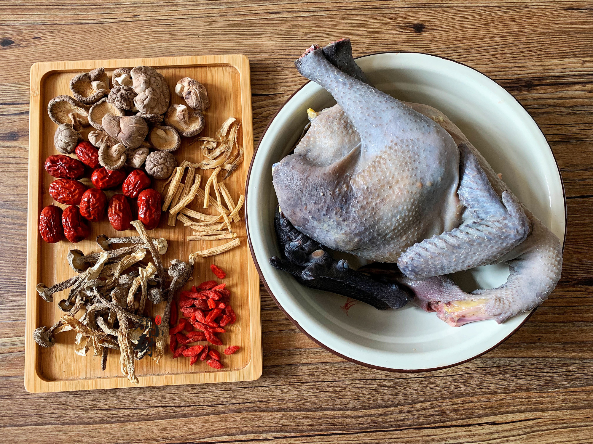 秋天清淡汤的100种做法大全,秋天煲什么汤利于孩子长高最合适