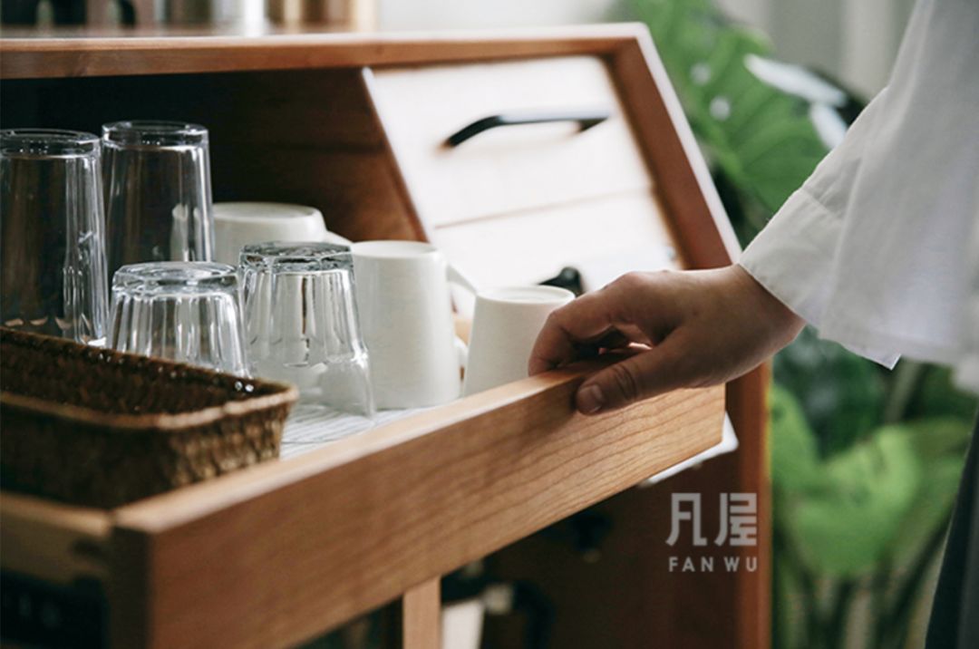 999皮炎平出口红,999皮炎平出口红广告