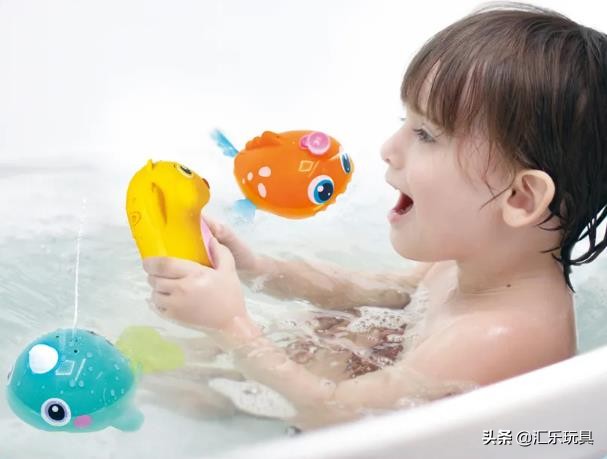 为什么要给宝宝买洗澡玩具？原来它的好处这么多
