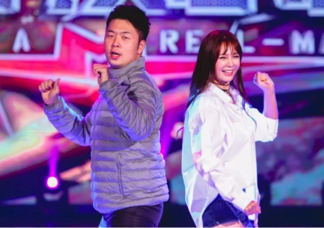 杨幂刘恺威官宣离婚了,能拯救高价卖闲置坑粉丝的蒋梦婕吗?