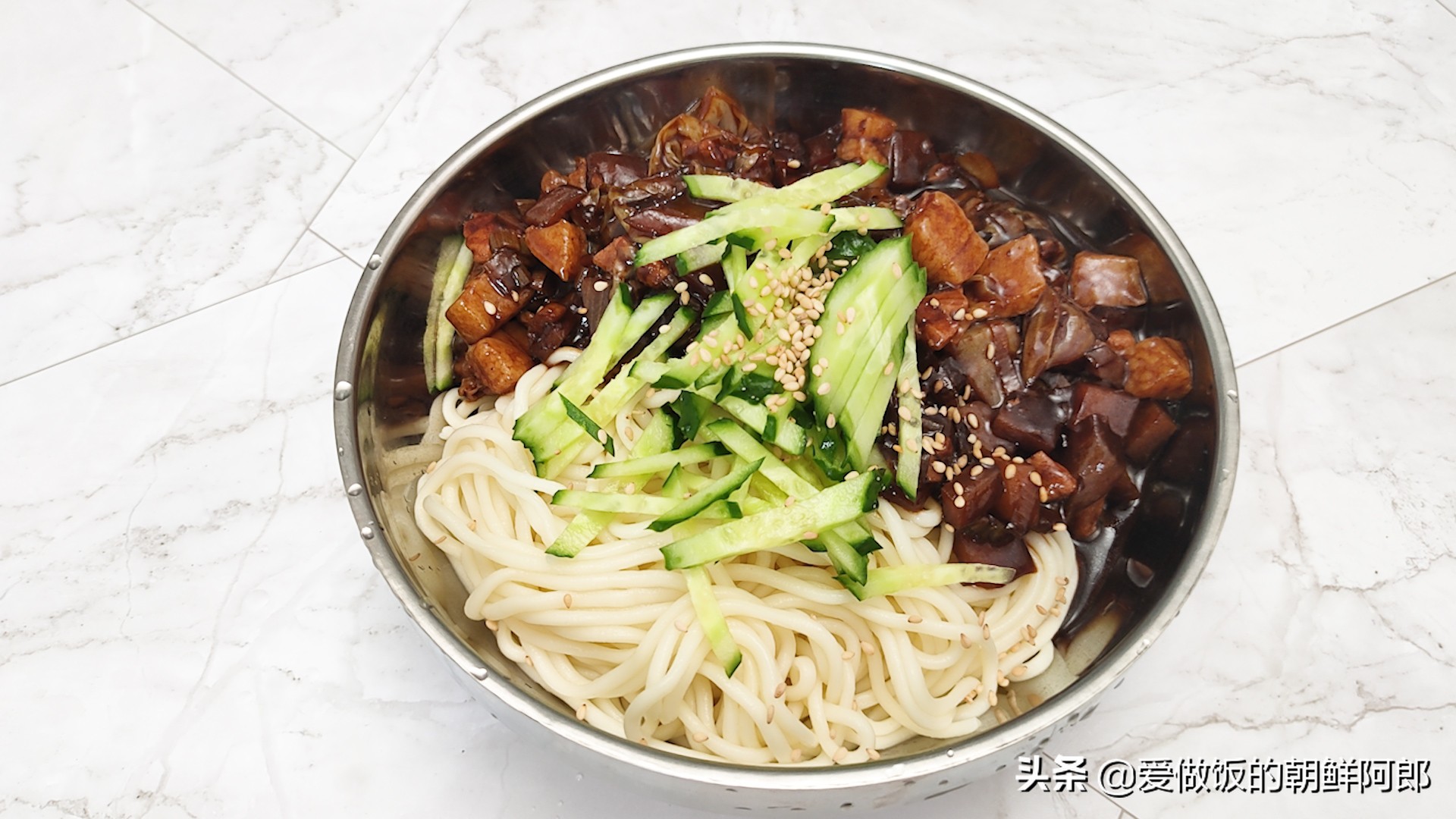炸酱面韩剧做法,韩剧同款韩式炸酱面