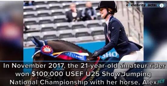 霍启刚郭晶晶带着孩子去赚零花钱,霍启刚晒儿女擦车