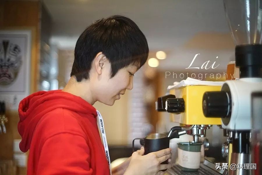 我是媛媛，“就想开间小小咖啡馆的理想终于实现了！