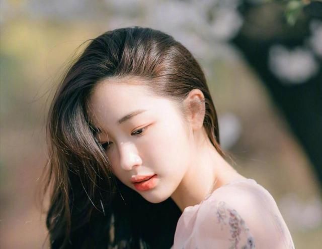 散粉是化妆前抹还是化妆后抹,散粉是化妆前用的吗