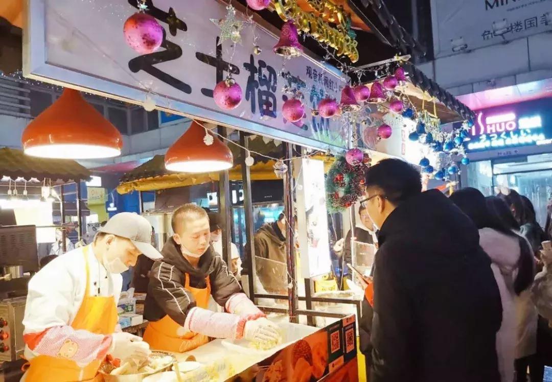 我在2018年的网红美食堆里，精挑出了这23家火爆的店给你！