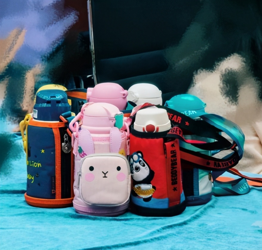 get时代少年团同款杯子,时代少年团同款可以背着的水杯