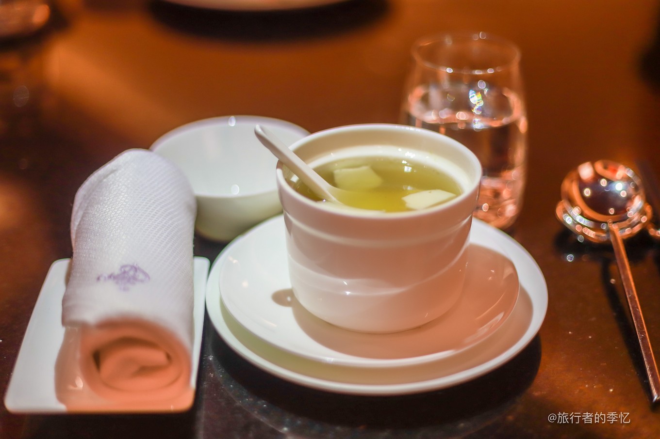 三亚复古酒店拍照,三亚网红酒店拍照攻略