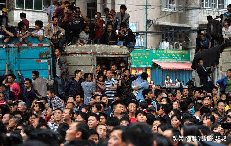 马云马化腾都是白手起家的吗,马云马化腾都是白手起家吗