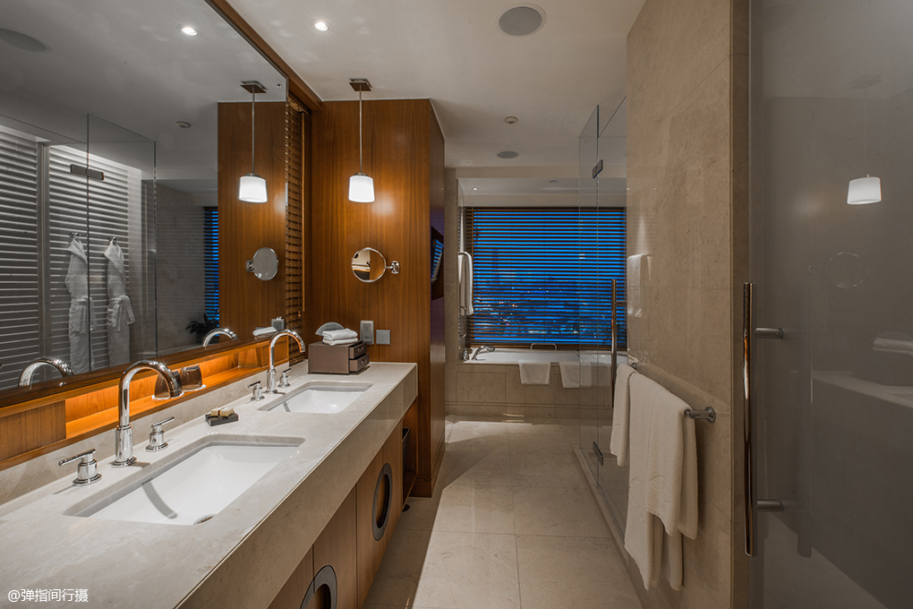 细品光彩琉璃中的东方韵味，澳门旅居的奢雅华贵尽汇于此