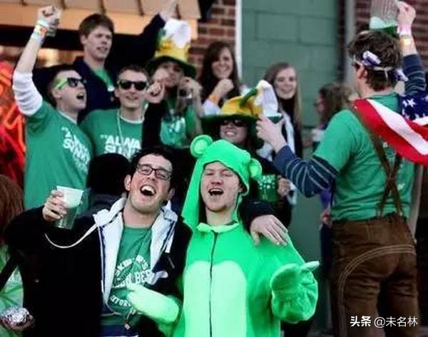 做得了学问,赛得了赛艇,还开得起派对,这样的世界名校太疯狂了