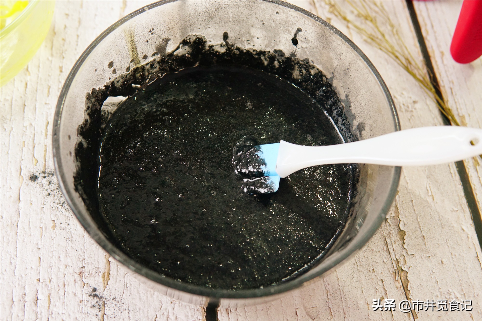 愚人节吃甜品,愚人节吃炸酱面