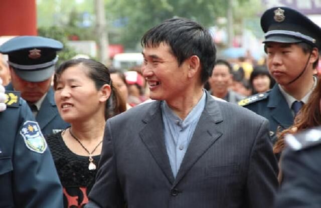 李谷一不再沉默，说出朱之文的歌唱水平，评价太真实了