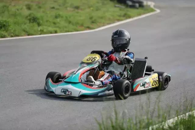 卡丁车耐力赛怎么排顺序,卡丁车比赛热胎