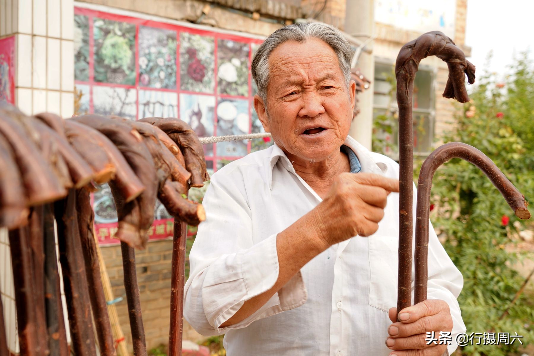 老人拐杖实木原木老年拐棍,纯手工制作实木拐杖批发