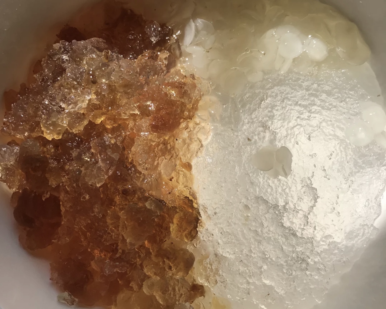 桃胶皂角米雪燕功效与禁忌,桃胶皂角米雪燕禁忌吃什么