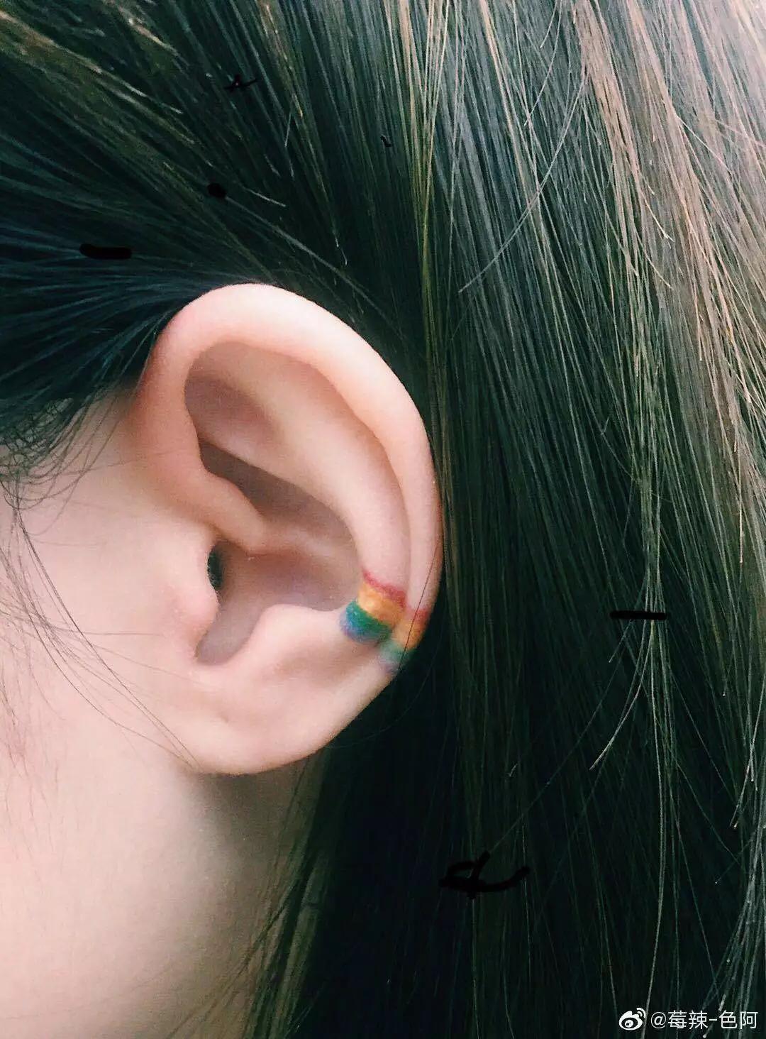 “你是同性恋？那你得治啊”|砸向“性向扭转治疗”的三块广告牌