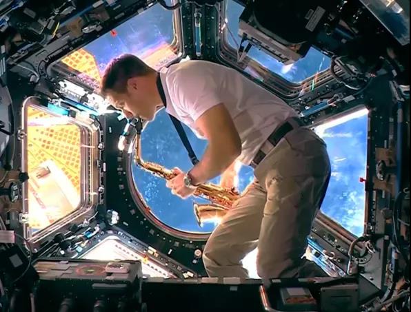 迎接“最美的冰”，“双奥体育馆”科技焕新