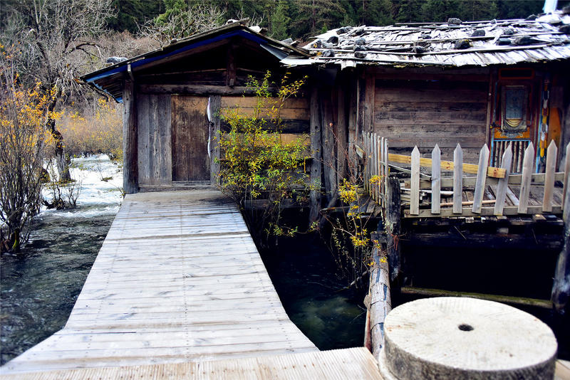 置身于童话中的九寨沟,畅游人间仙境黄龙九寨沟七日游