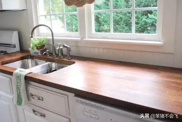 厨房台面下龙骨用什么材质的好,万科精装房厨房台面是什么材质