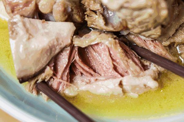 青海羊肉和宁夏滩羊哪个好,青海新疆内蒙哪里羊肉最好