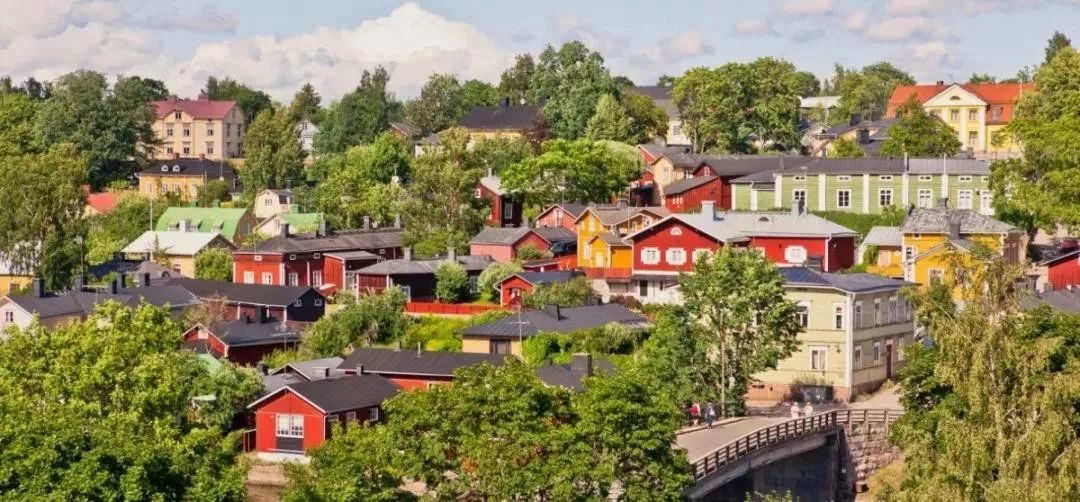 说这是LV最便宜的国家，法国没意见，与国内差价能买一部iphone