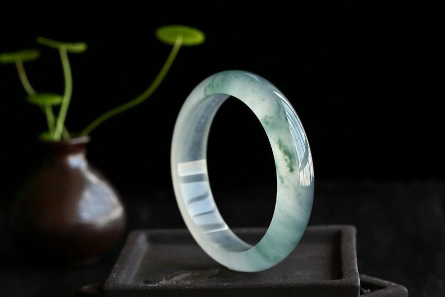 人以金求玉玉凭缘寻人是什么意思,人以金求玉玉凭缘寻人的故事