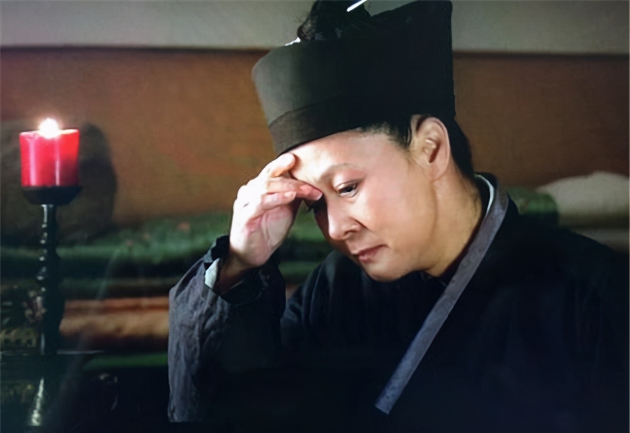 甄嬛传舒太妃得知甄嬛怀孕,太妃告诉果郡王甄嬛要回宫了