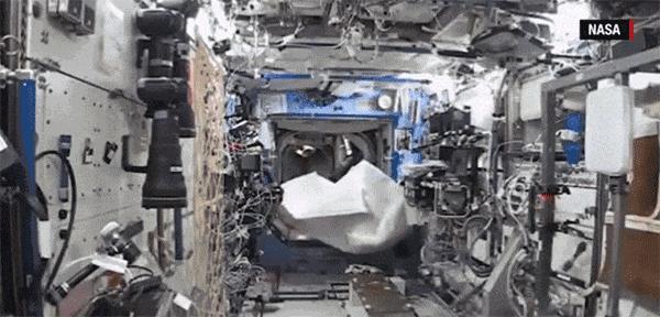 宇航员在月球看地球细思极恐,宇航员为何害怕从月球上看地球