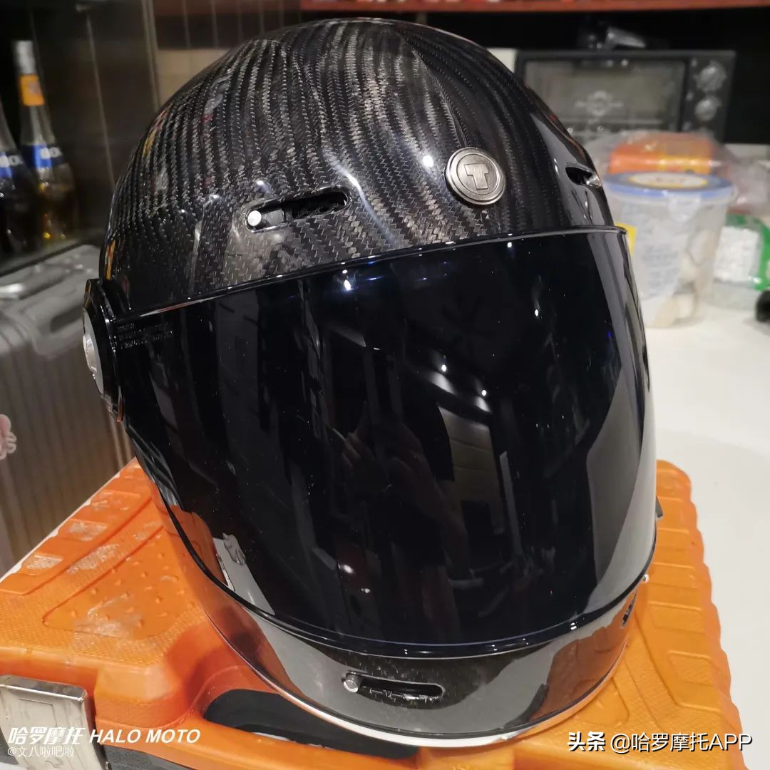 适合夏天配戴的3款复古头盔推荐