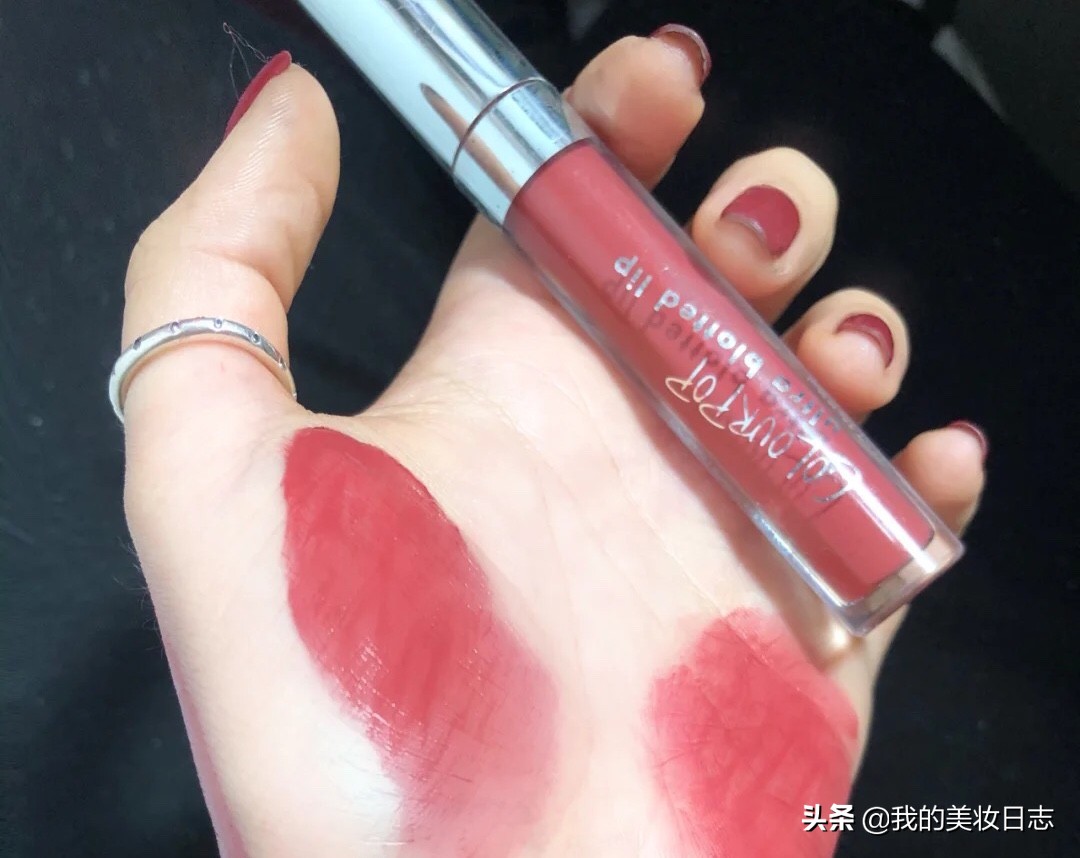一支口红都要好几百块钱,一支普通的口红能卖多少