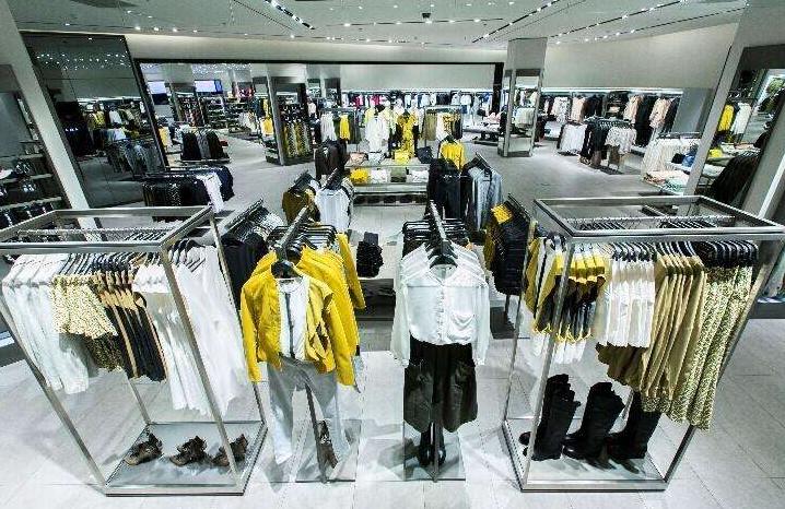 全球将关闭1200多家门店，服装界的“山寨之王”，也终于扛不住了