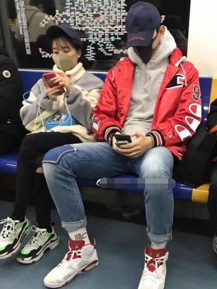 海陆于小彤公布恋情是什么时候,于小彤和海陆分手是哪年