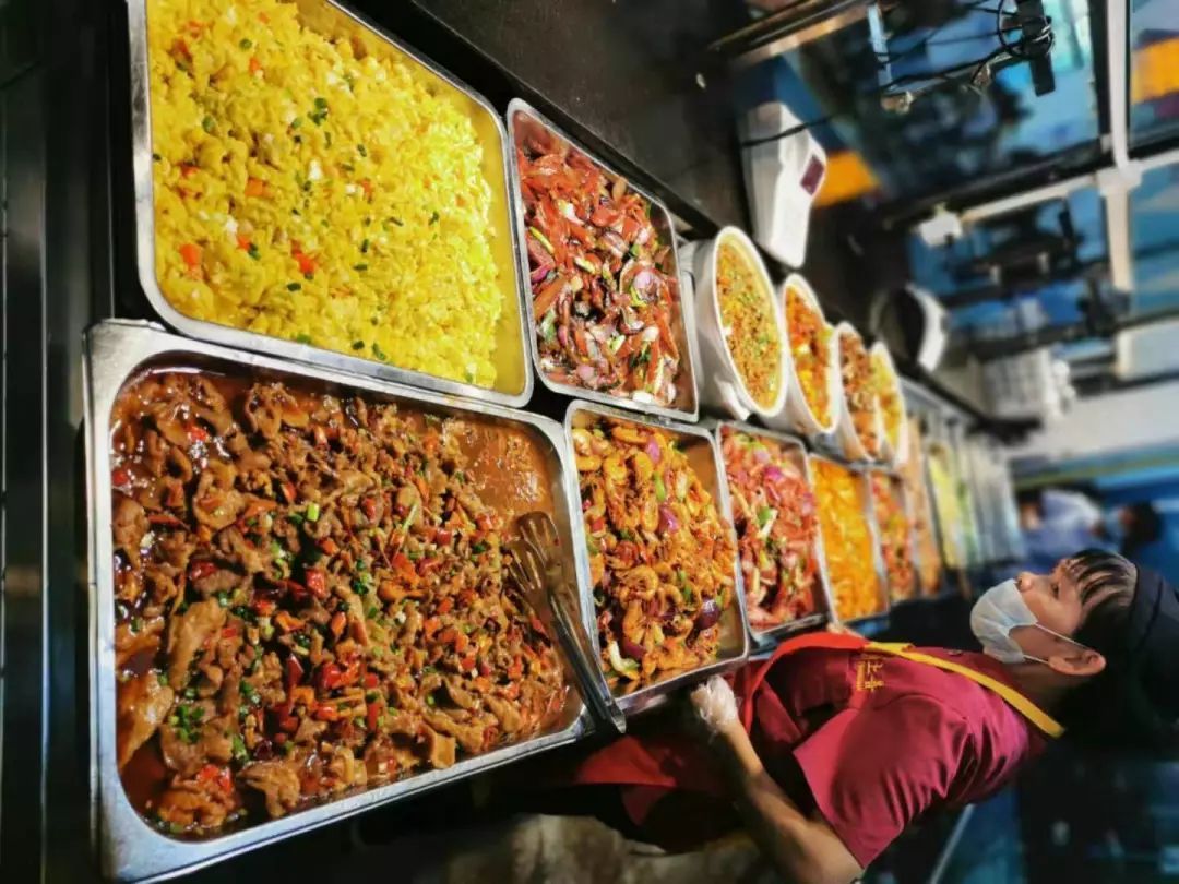 广东科贸职业学院一分钟了解,广东科贸职业学院清远校区校运会