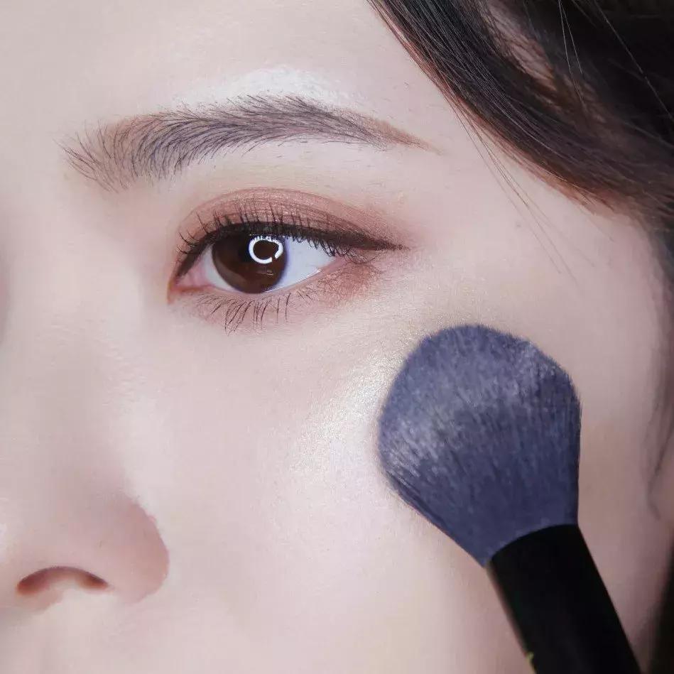 夏天大牌彩妆推荐哪款好用,这个夏天你不可错过的彩妆