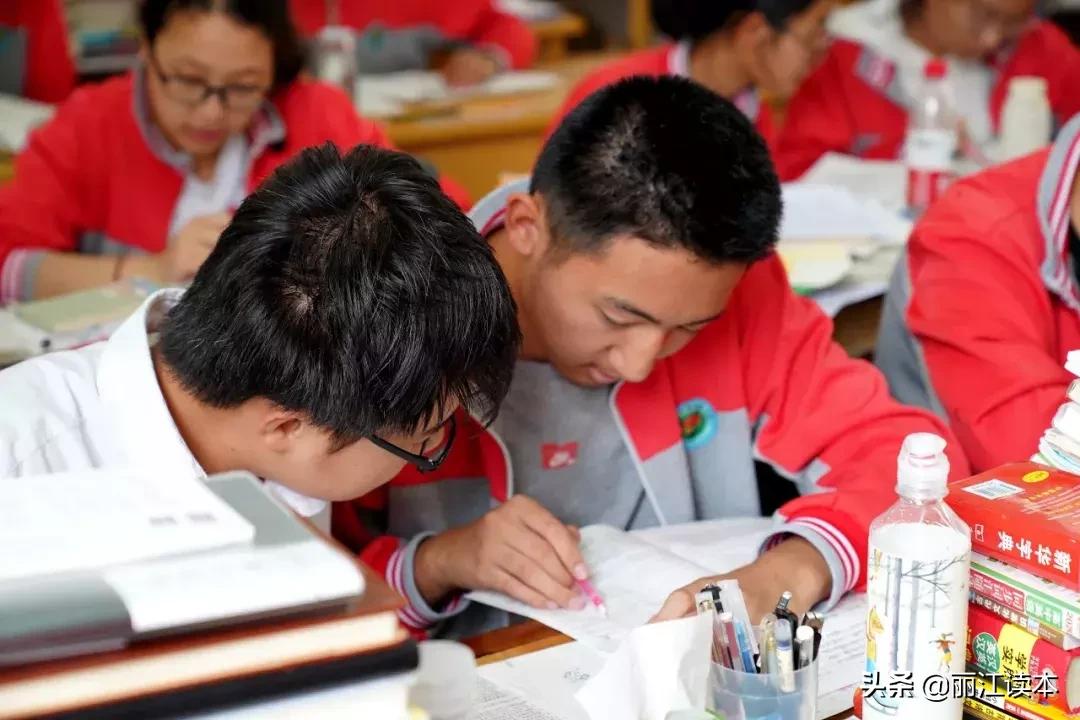 今年高考丽江有个班竟考上了1个清华2个北大!揭秘宁蒗海安班……