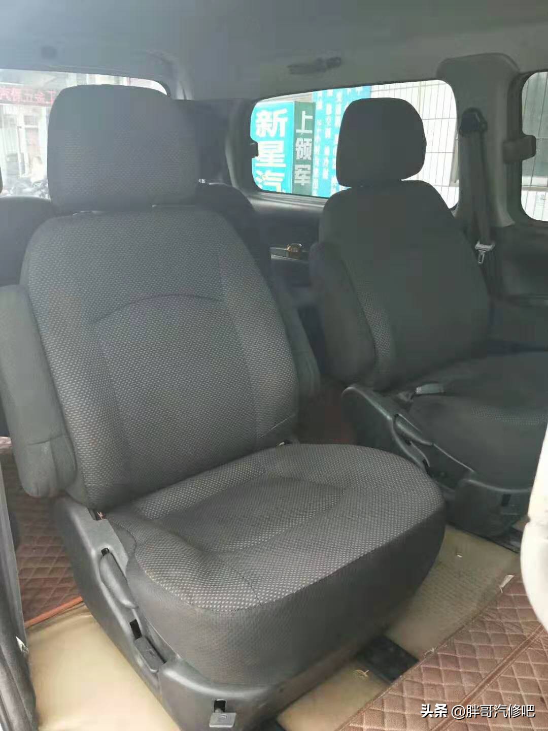 6年车龄的大型七座MPV价格冰点，比五菱大气多了就是费油