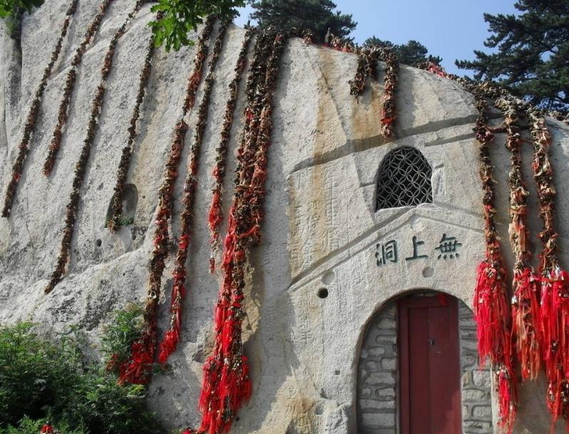 去华山感受一下大自然的鬼斧神工,华山是这次旅行最有意义的地方
