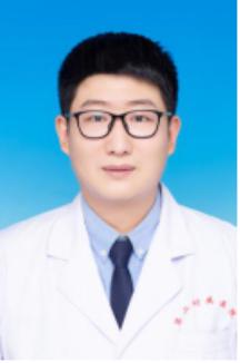 他站起来了改写一段话,他站了起来