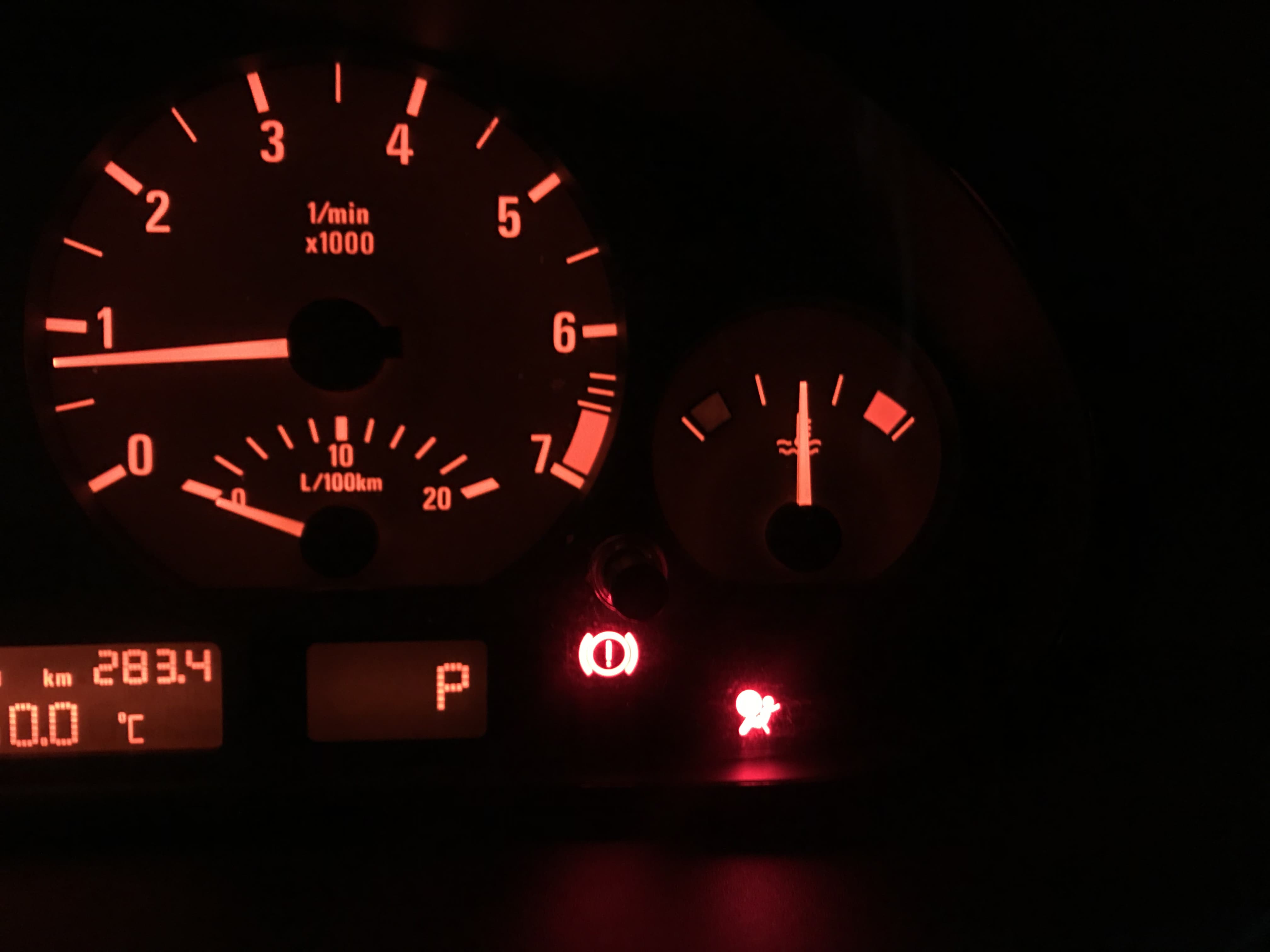 宝马e46325ci测评,宝马e46325i是国几