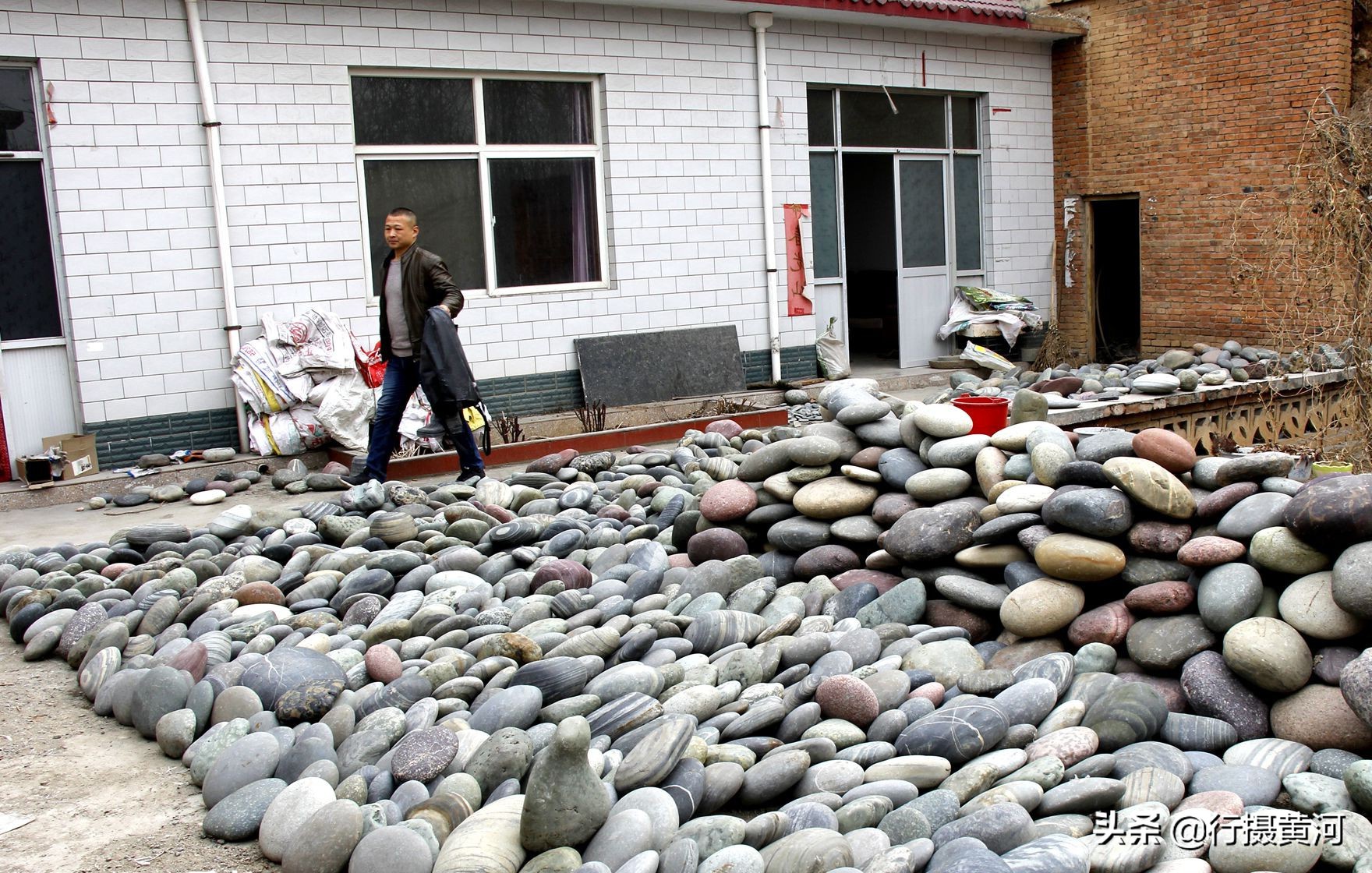 山西石材雕刻机费用情况,农村雕刻机创业