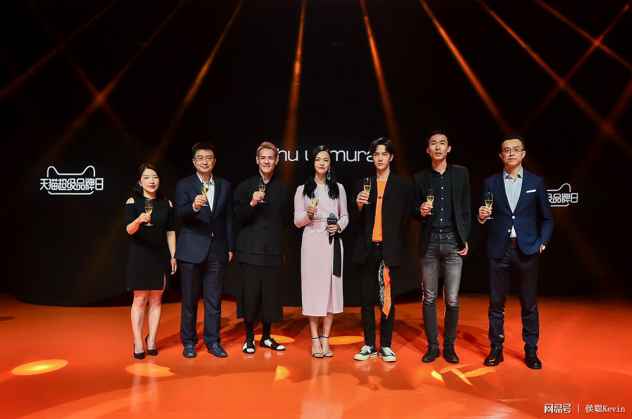 10.18植村秀新品派对,植村秀2018圣诞彩妆视频